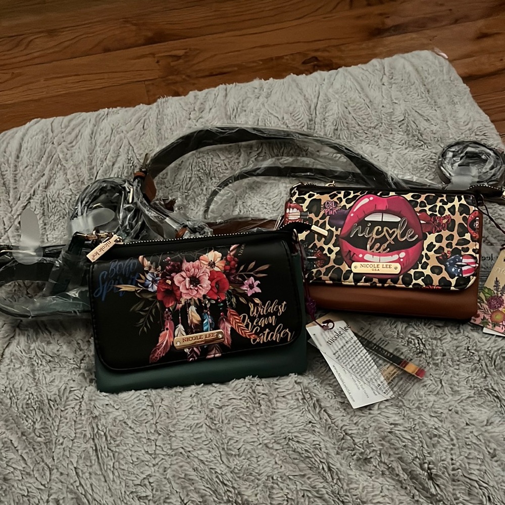 Amazing, Crossbody fanny pack or purse.